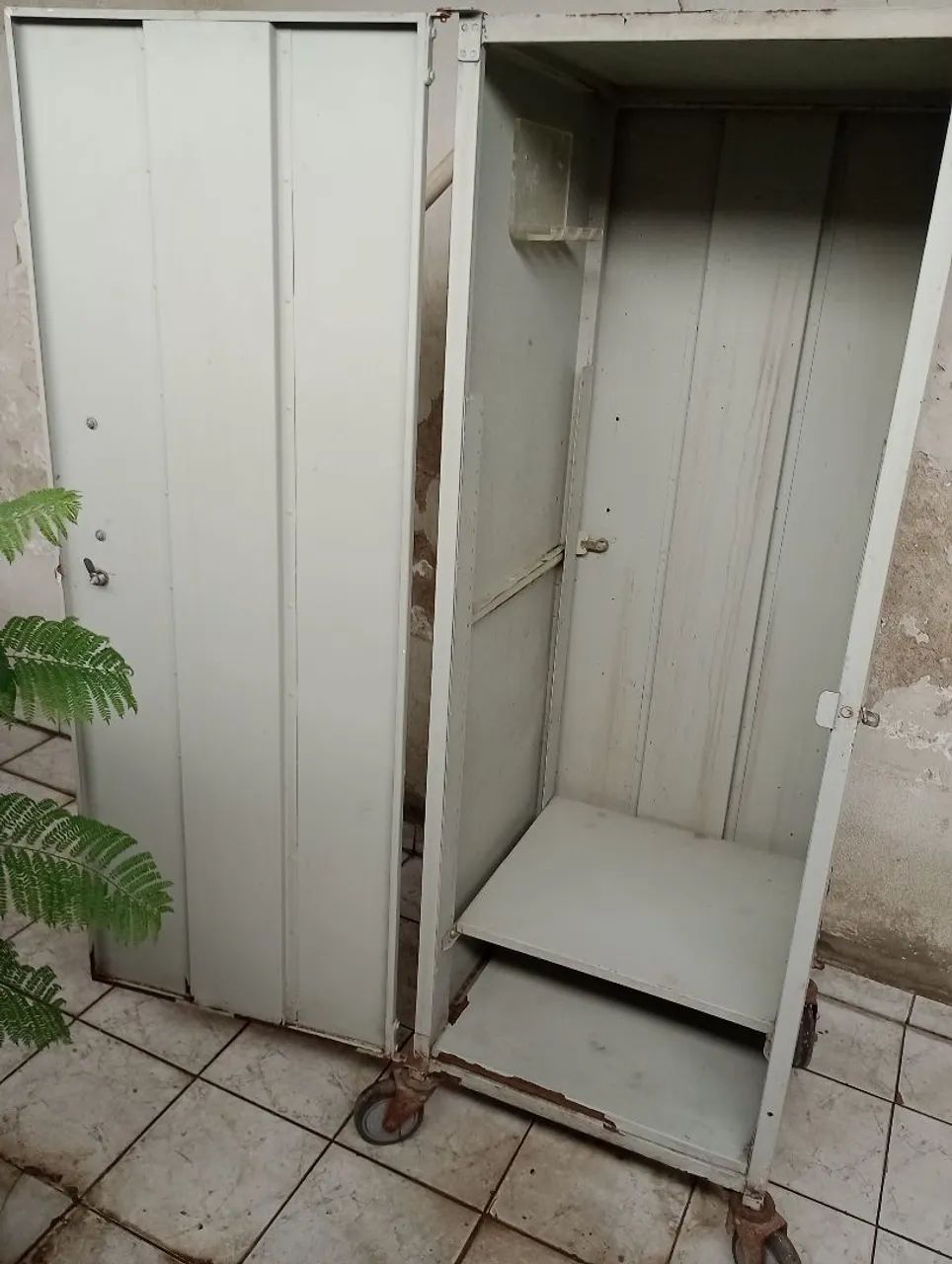 Armário de metal com rodinhas  - Foto 2