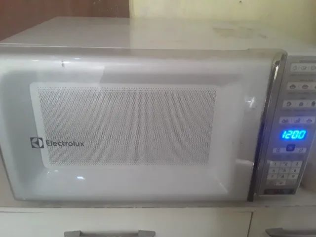 Microondas Electrolux com defeito