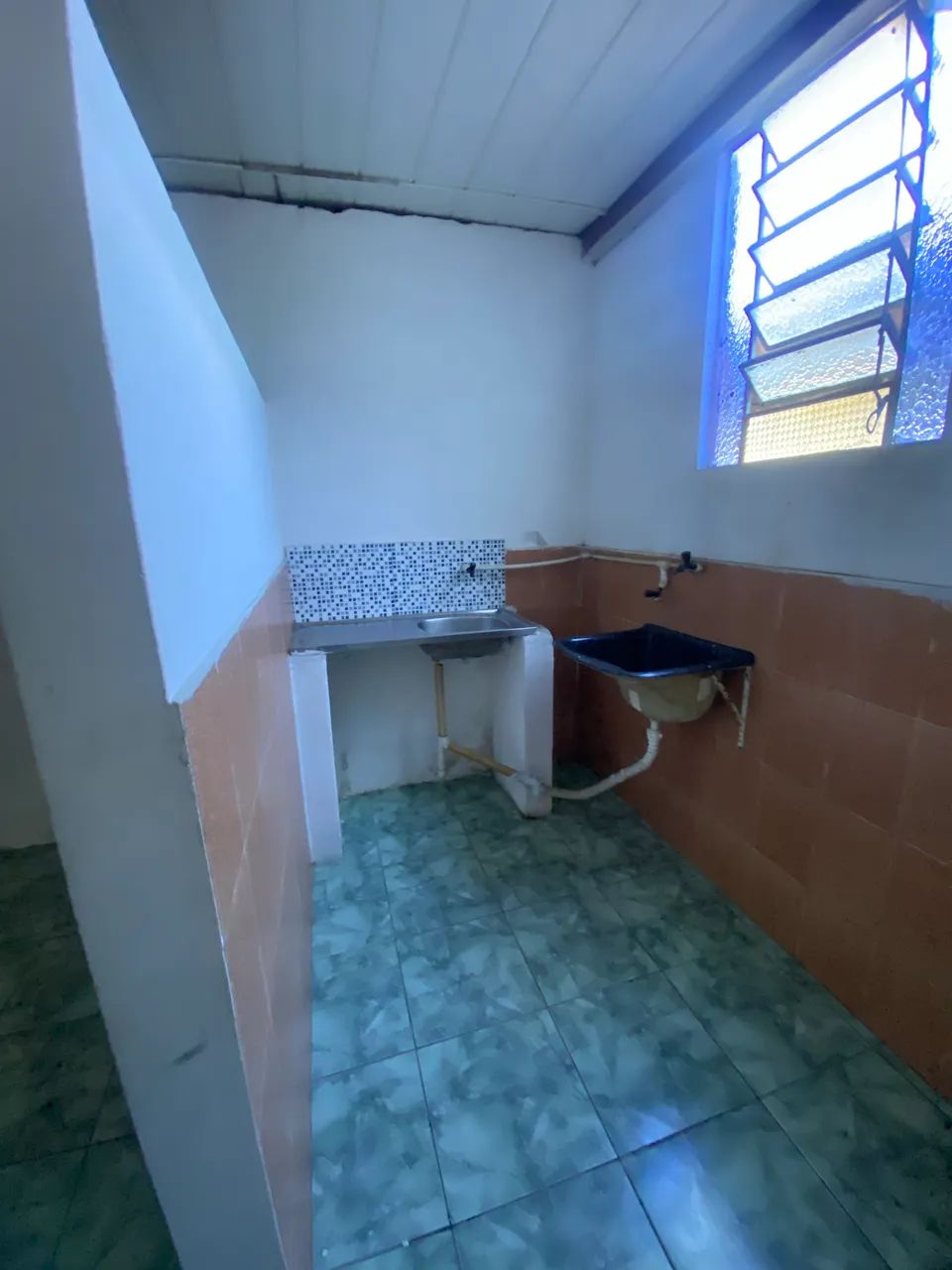 ALUGA-SE APARTAMENTO NO CENTRO - Foto 3