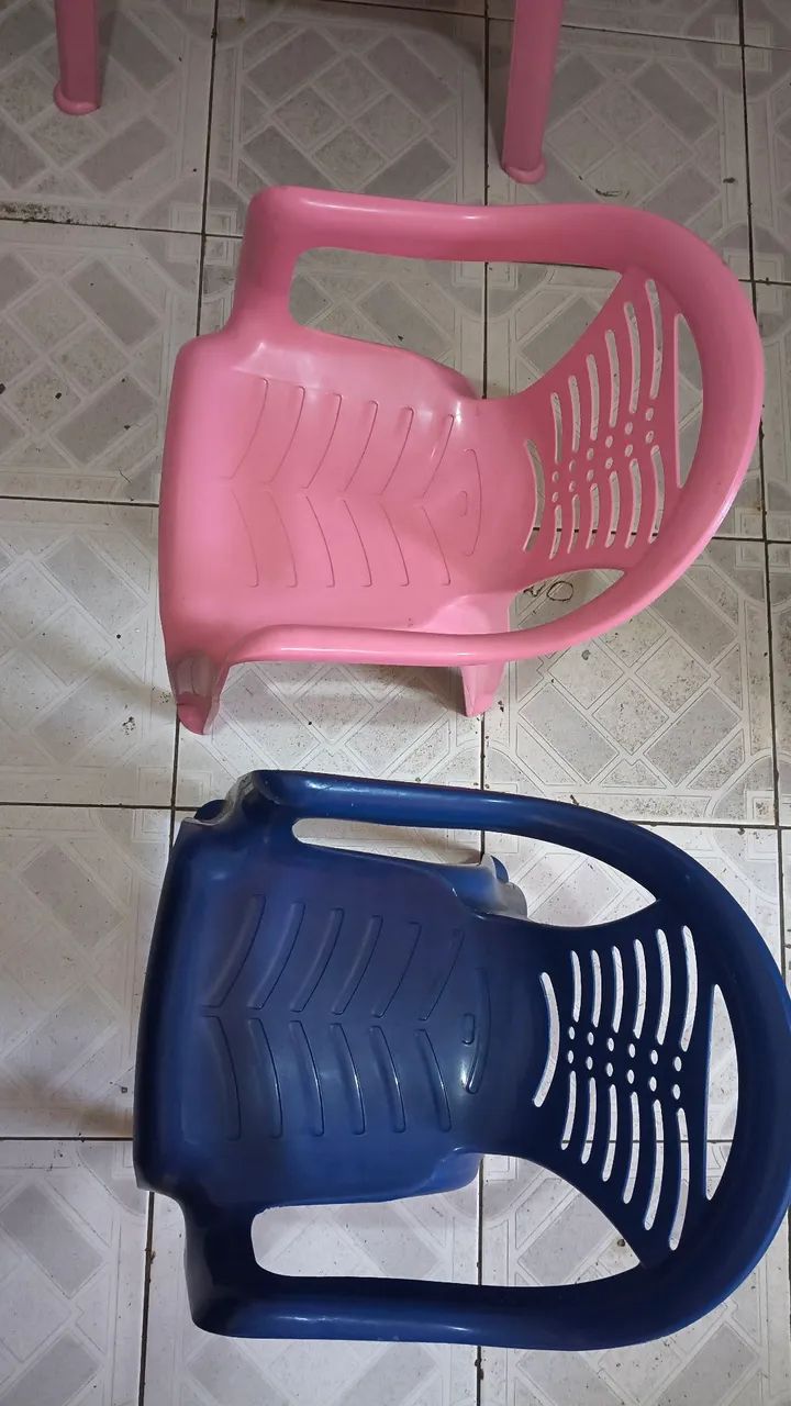 Mesa infantil com 2 cadeiras - Foto 2