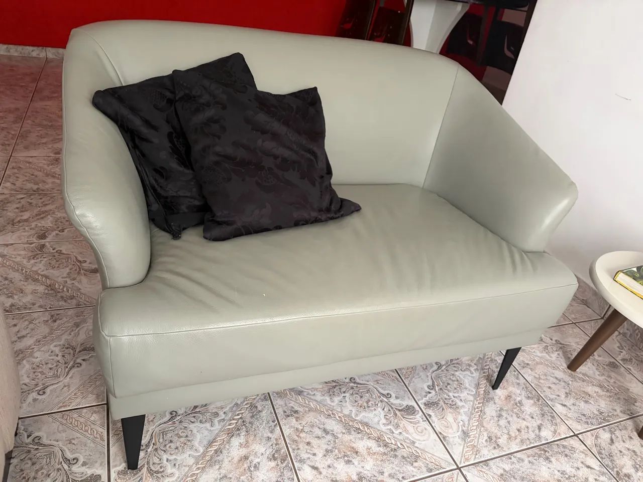Vende-se lindas poltronas 