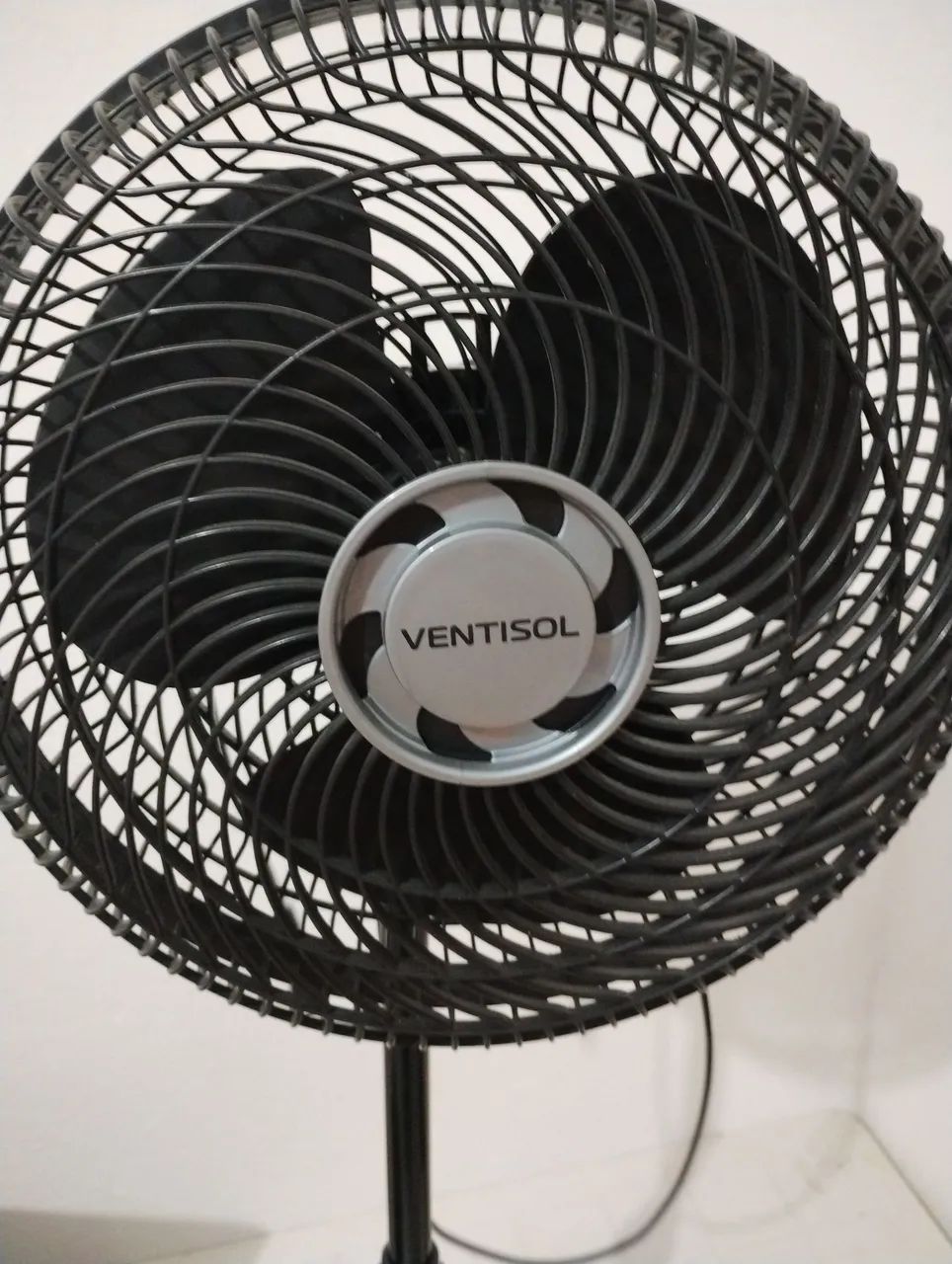  Ventilador Ventisol 30cm com defeito 