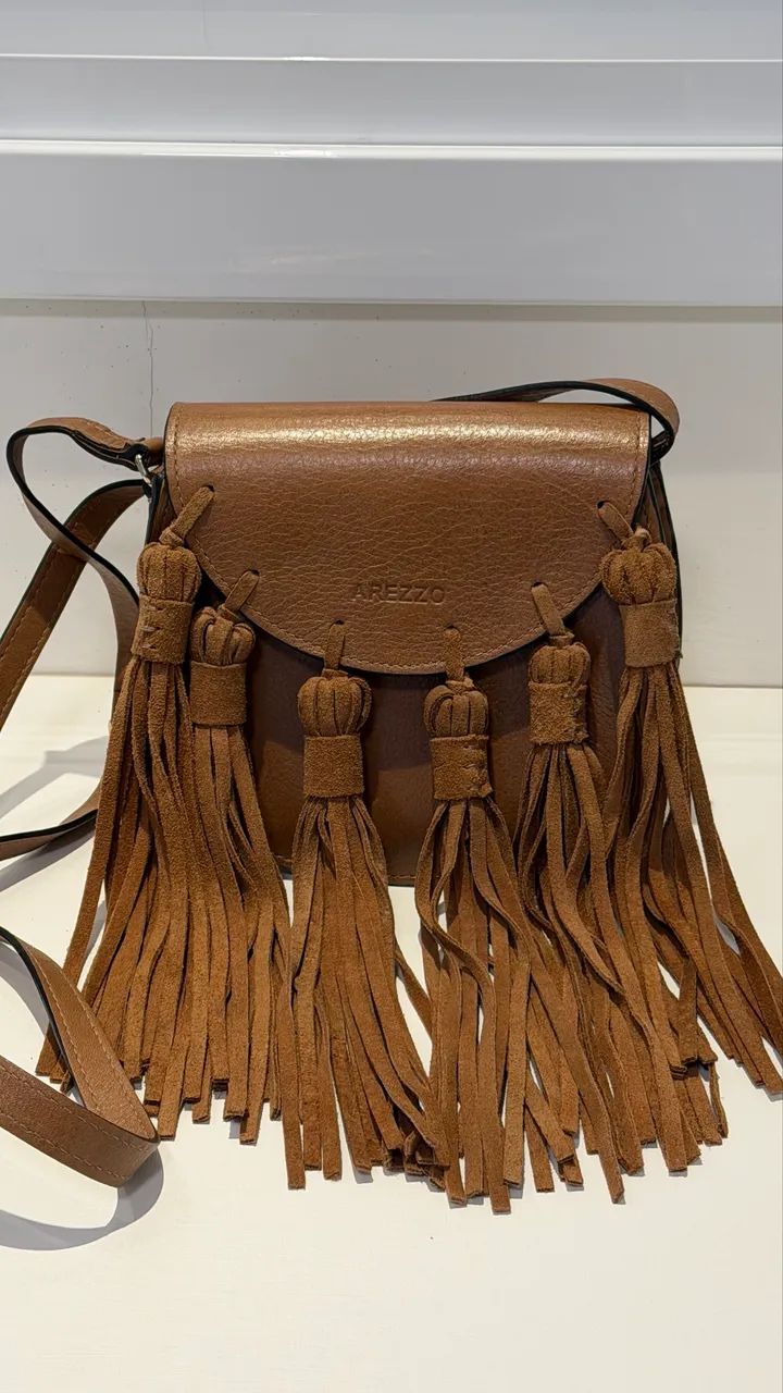 Bolsa Arezzo de franja boho