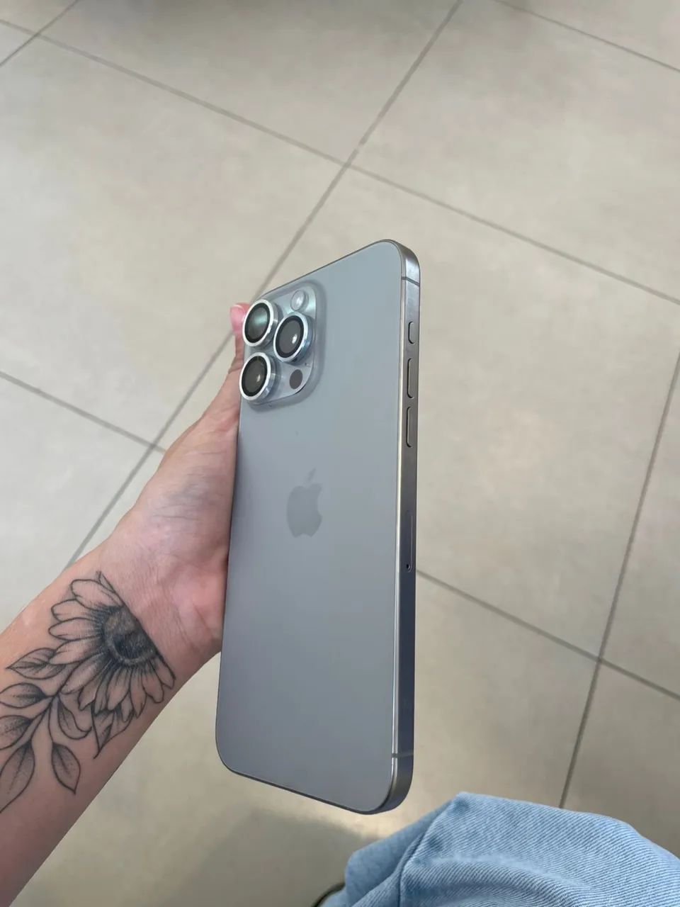 iPhone 15 PRO MAX - Foto 3