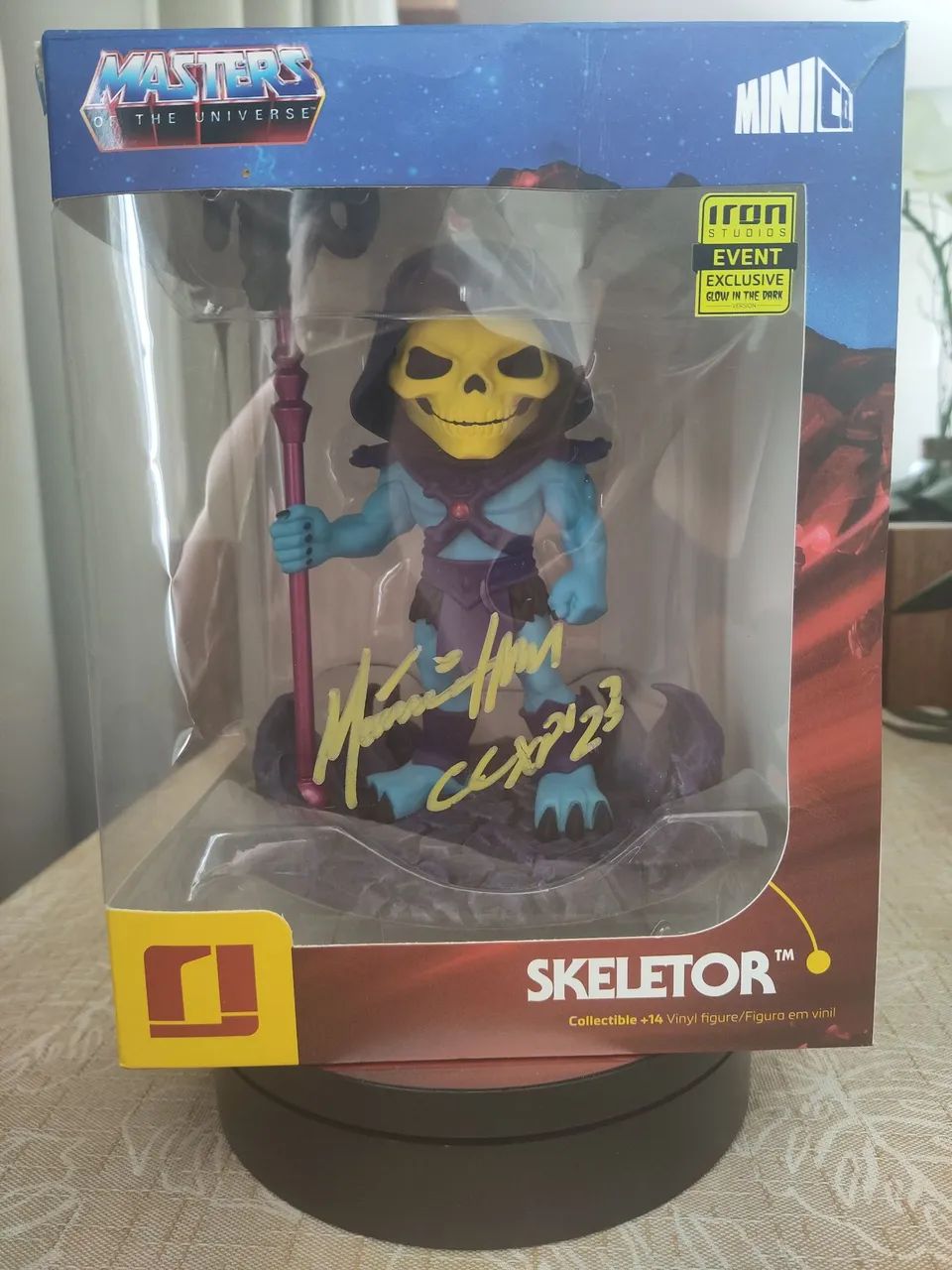 MiniCo Skelector Iron Studios CCXP 2023 autografado