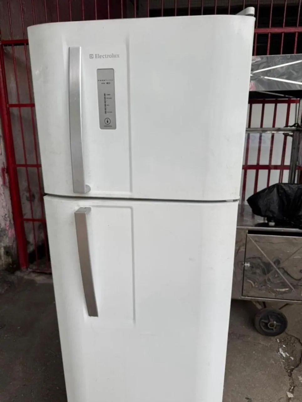 Geladeira frost free zerada funcionando perfeitamente 