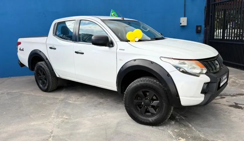 Mitsubishi L200 2022