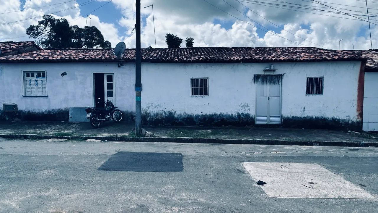 Vende-se imóvel- casa mais galpão do lado / quintal com área imensa  - Foto 4