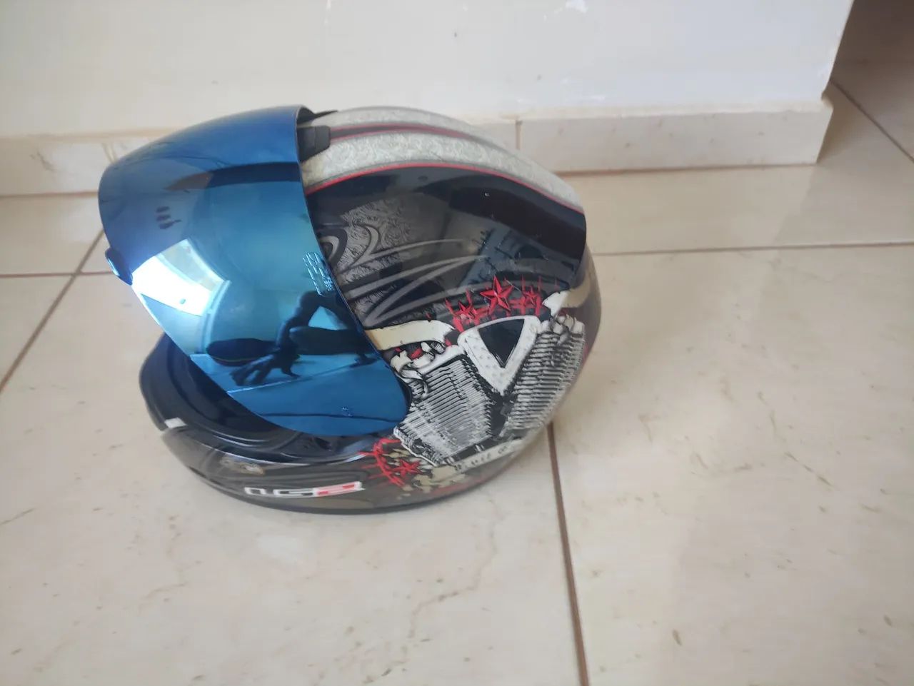 Capacete LS2 número 58 com vizeira Iridium  - Foto 3