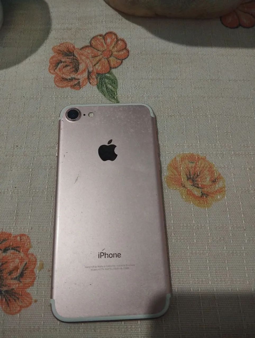 Usado: iPhone 7 32GB rosa - Outlet Bateria 70% - Apple