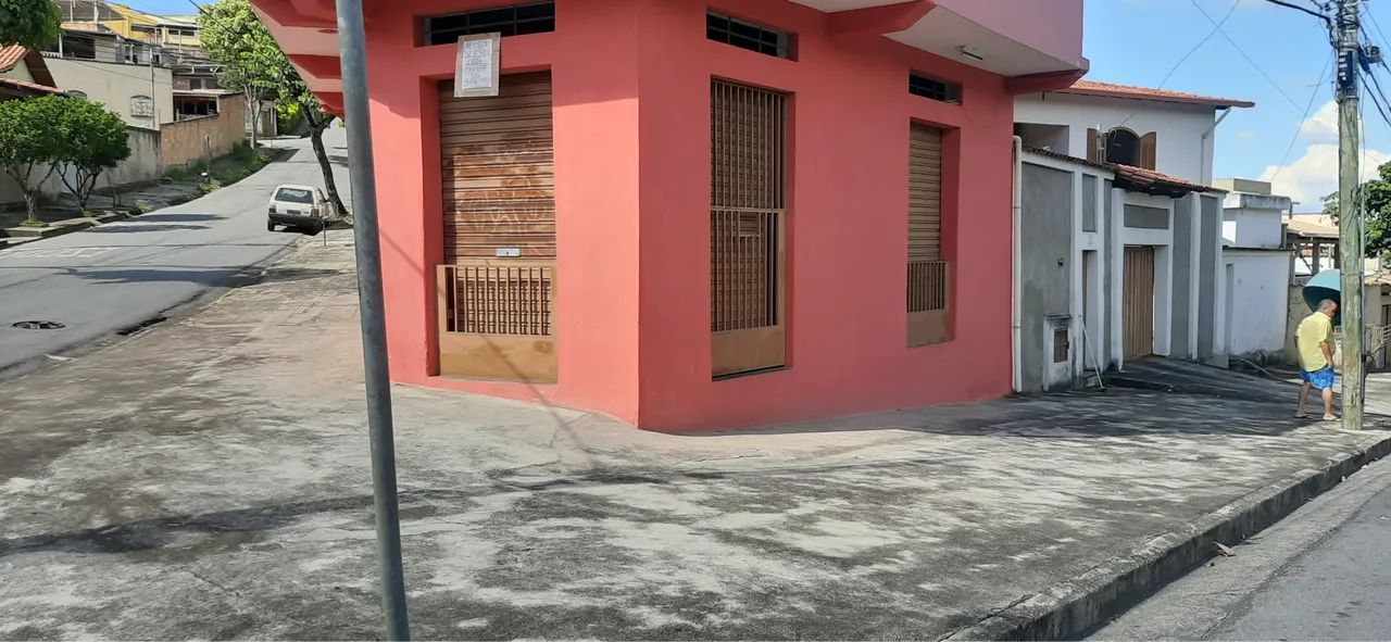 Loja Comercial Ampla e de Esquina