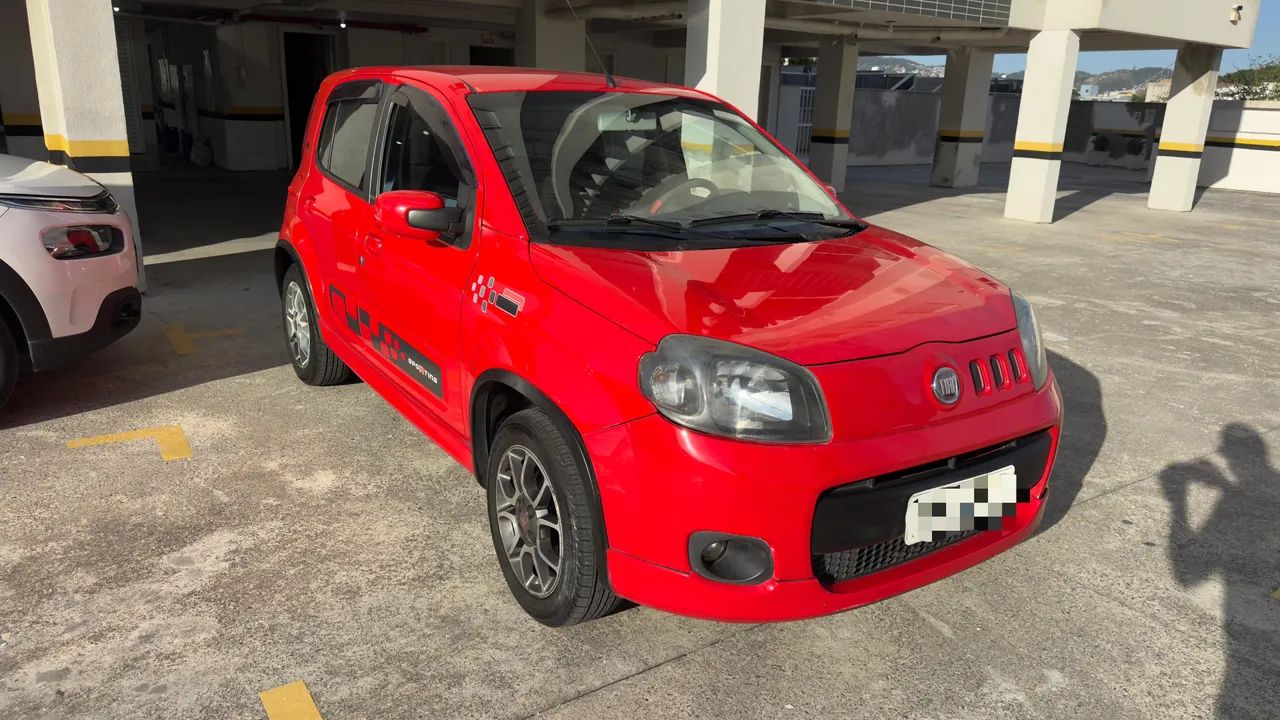 Fiat Uno Sporting 1.4 EVO Fire Flex 8V 4P 2012