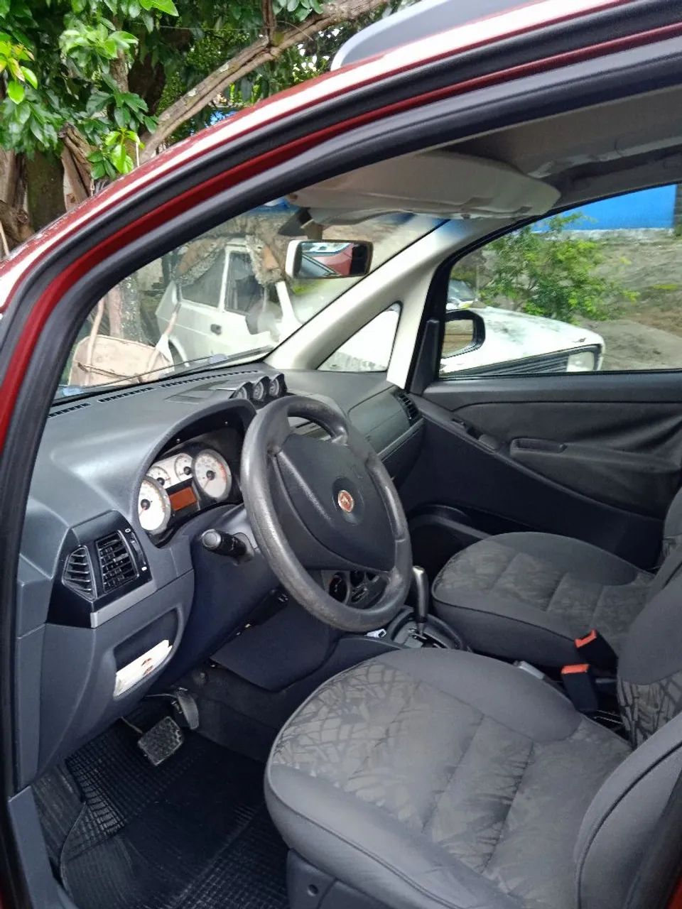 Fiat Idea Adv./ Adv.lock.dualogic 1.8 Flex 5P 2010 - Foto 3