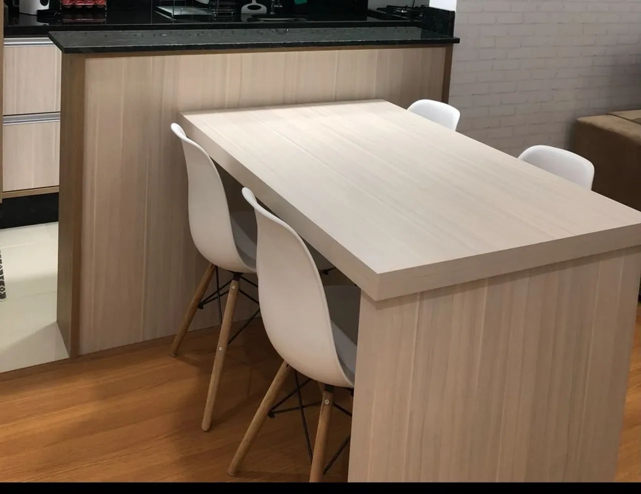 Mesa com Cadeiras Planejada  - Foto 2