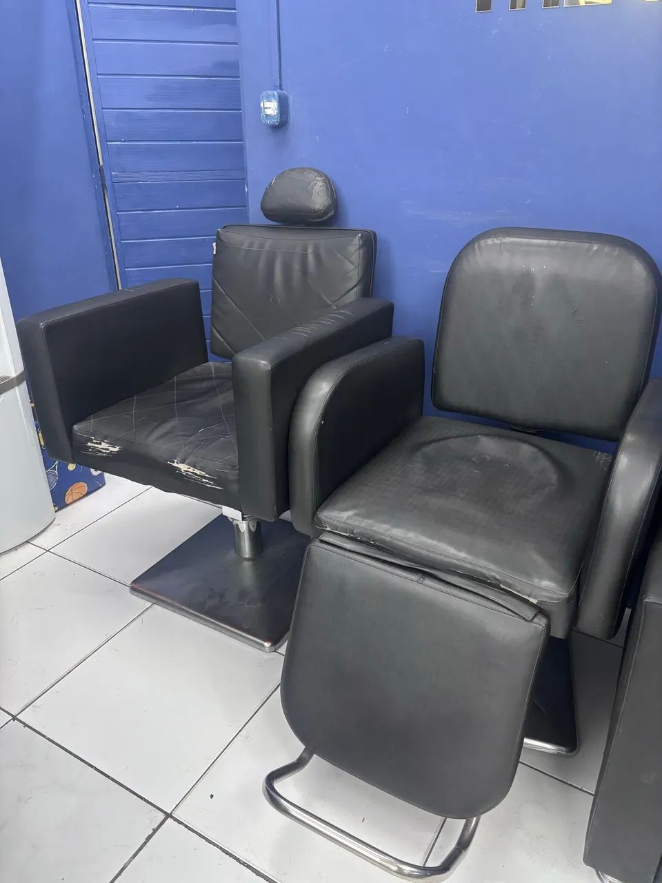 2 cadeiras de barbeiro/ salão  - Foto 3