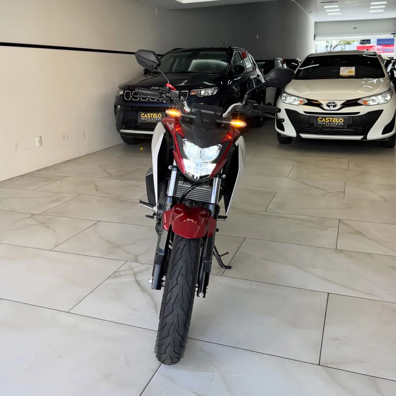 CB300F ABS - Foto 5