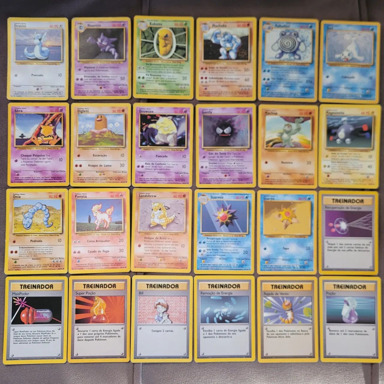 Lote com 24 cartas Pokémon Base Set Wizards of The Coast 1999 Lote