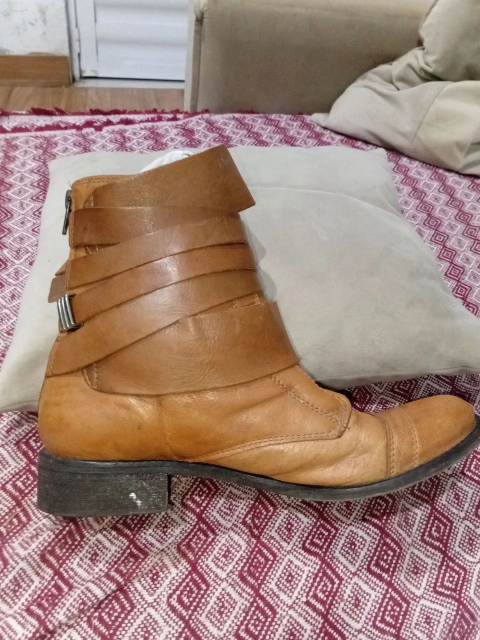 Bota de couro marrom - Foto 4