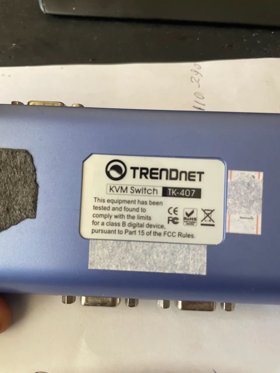 Chaveador KVM TRENDnet de 4 portas, modelo TK-407K. - Foto 2