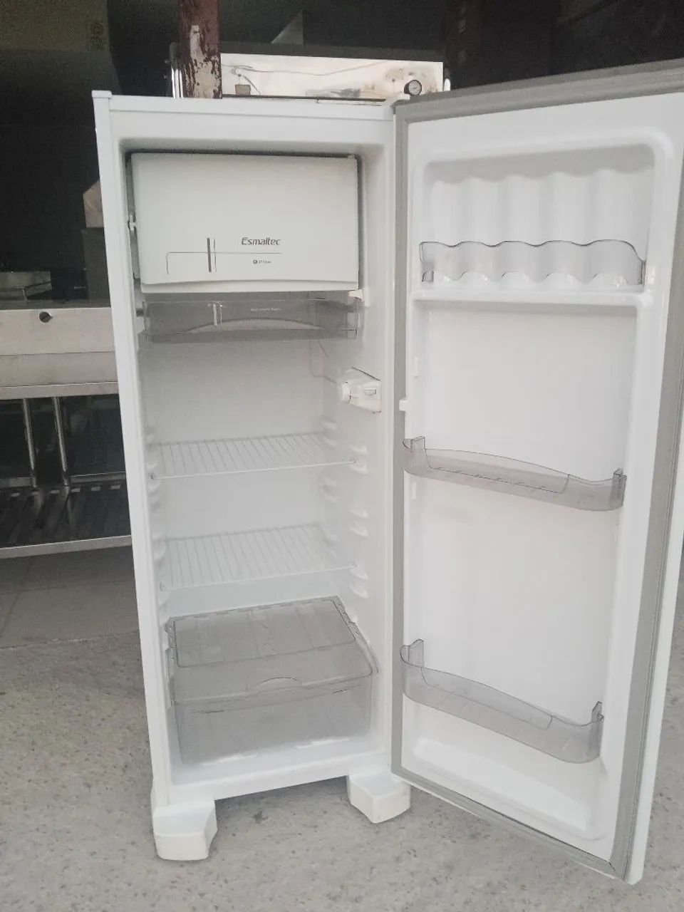 Geladeira Esmaltec  - Foto 2