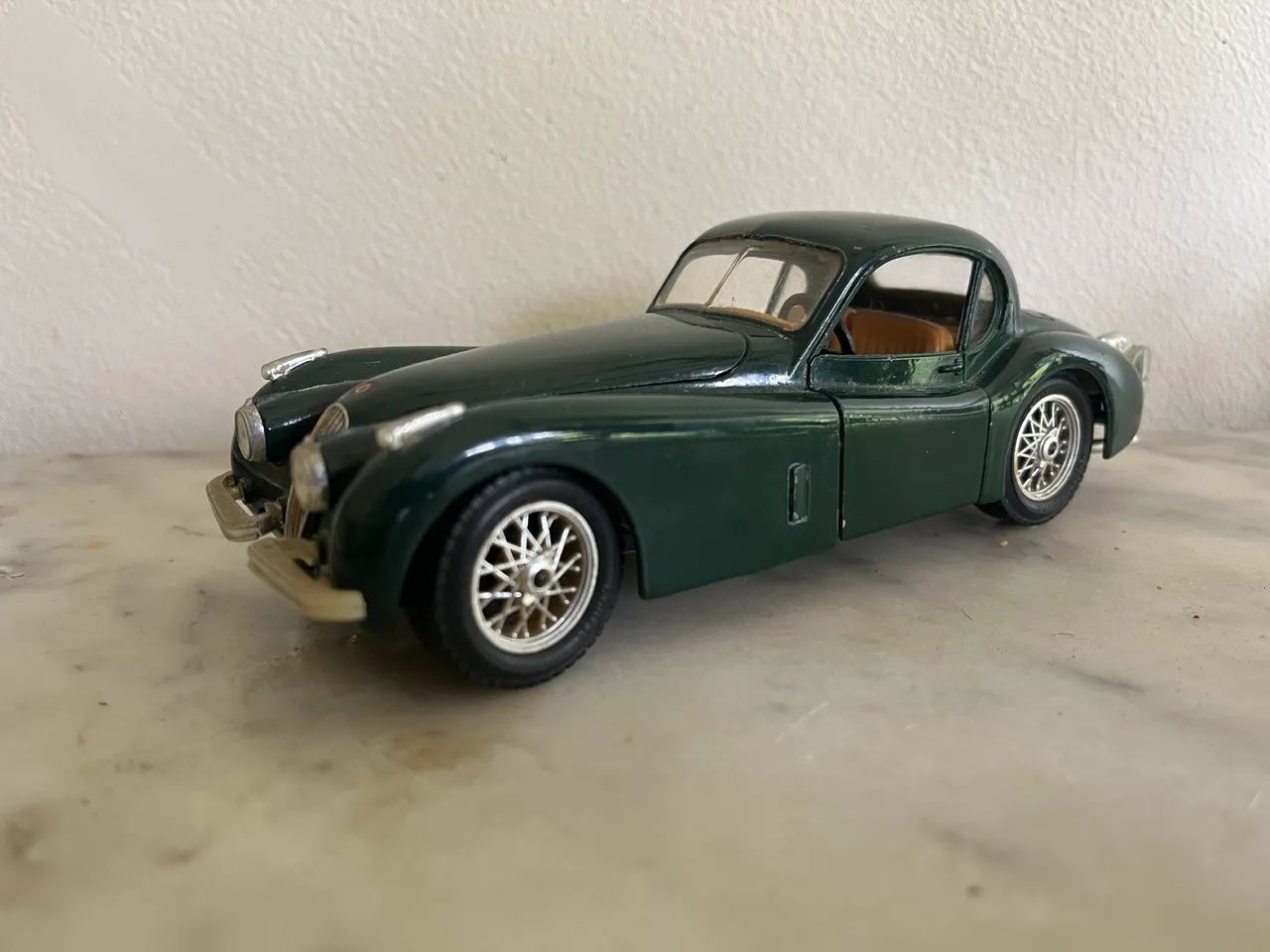 Miniatura Burago Jaguar XK120 1:24 - Foto 2