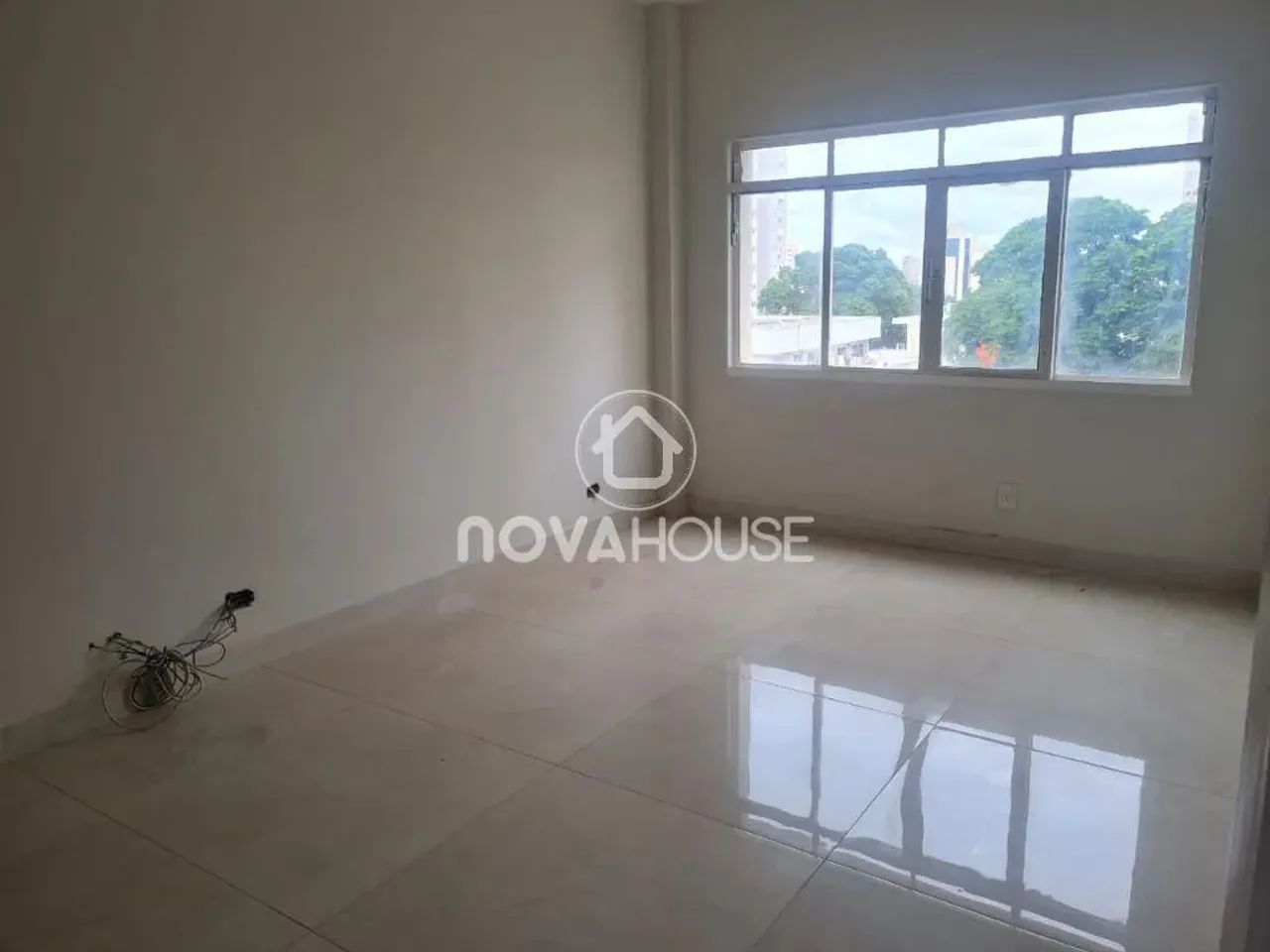 AMPLO APARTAMENTO LOCALIZAÇÃO PRIVILEGIADA - Foto 4
