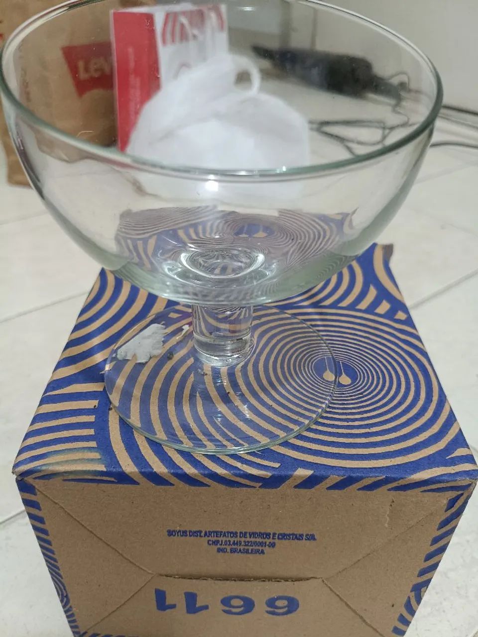 Taça de mesa usado uma vez 