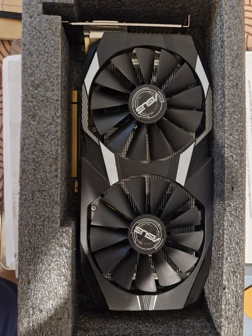 Placa de vídeo Rx590 com defeito