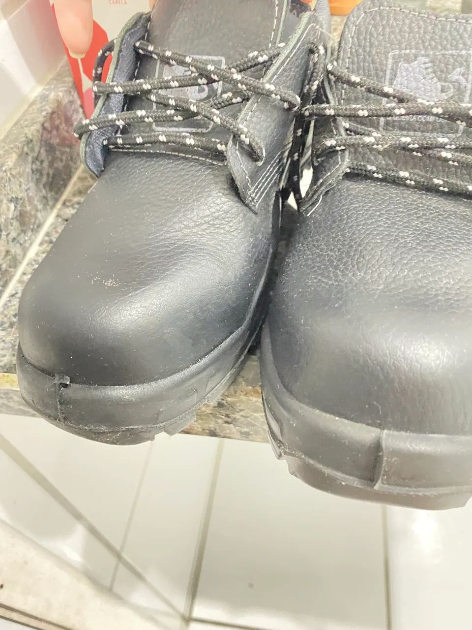 Sapato bico de ferro 