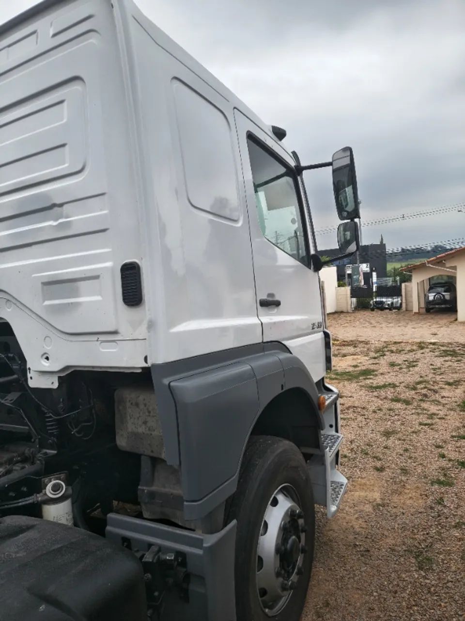 Mb 2533 -Leito 6x2-Chassi -2012- 189.000KM - Foto 4