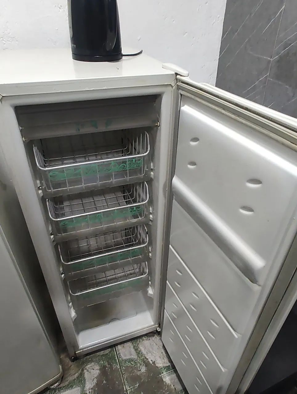 Freezer vertical 