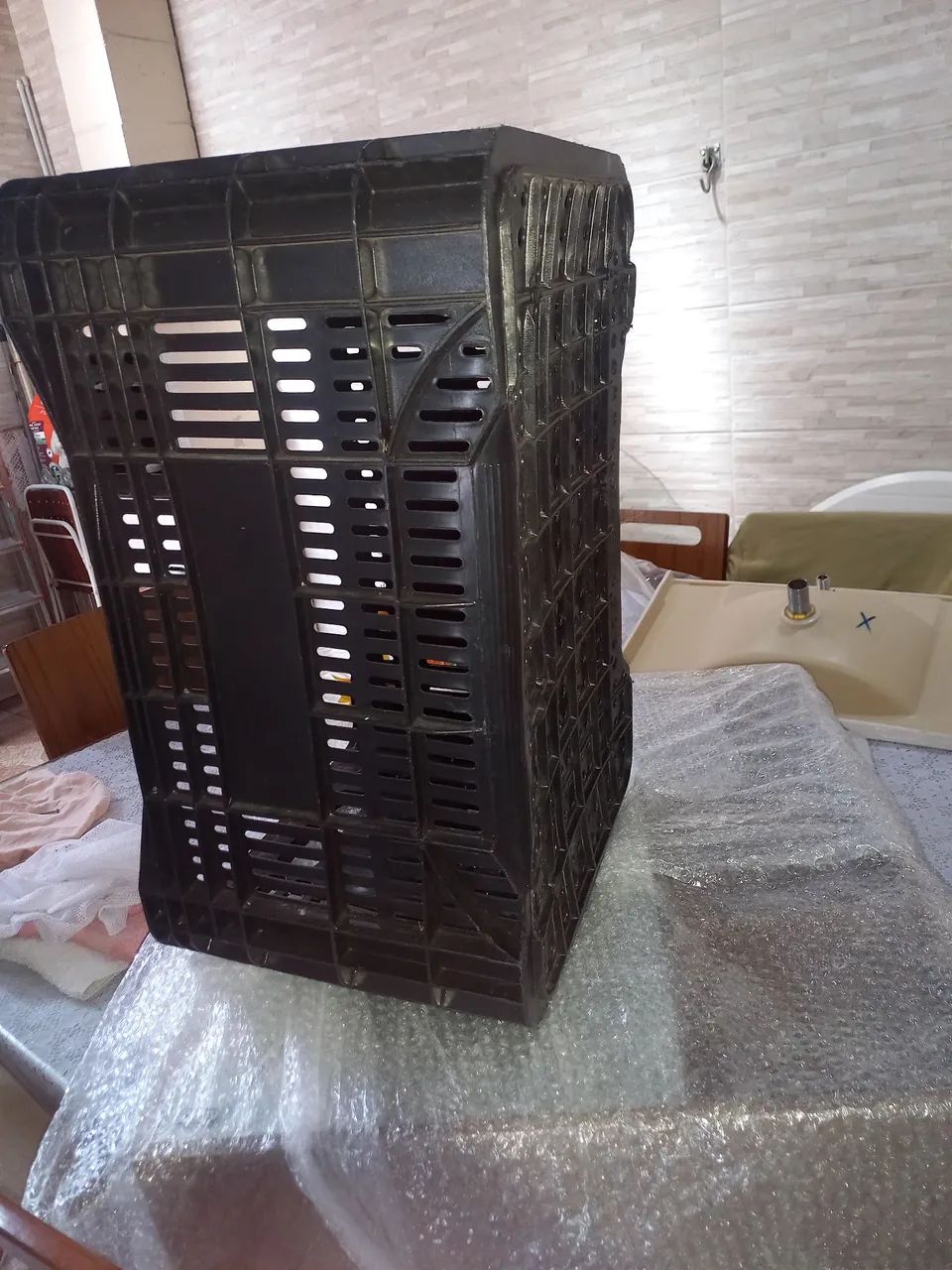 Caixas plásticas vazadas usadas - Foto 3