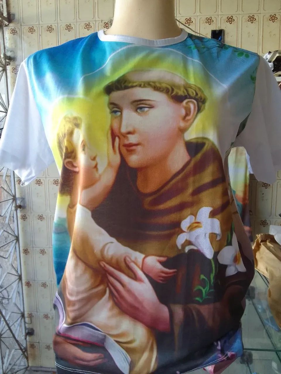 Camisas religiosas com  preços e tamanhos variados ! - Foto 4