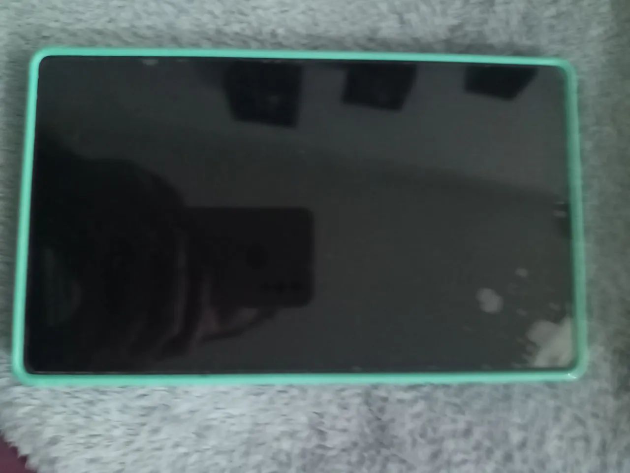 Tablet semi novo 