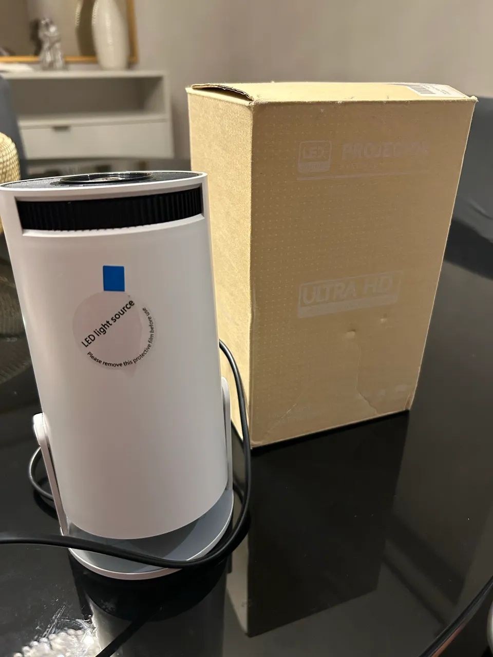 Projetor HY300-H LED Ultra HD - Compacto e Potente - Foto 4