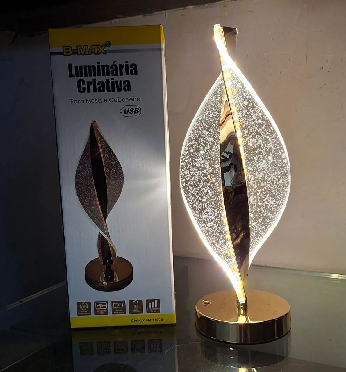 Luminária de mesa e cabiceira Led abajur  - Foto 5