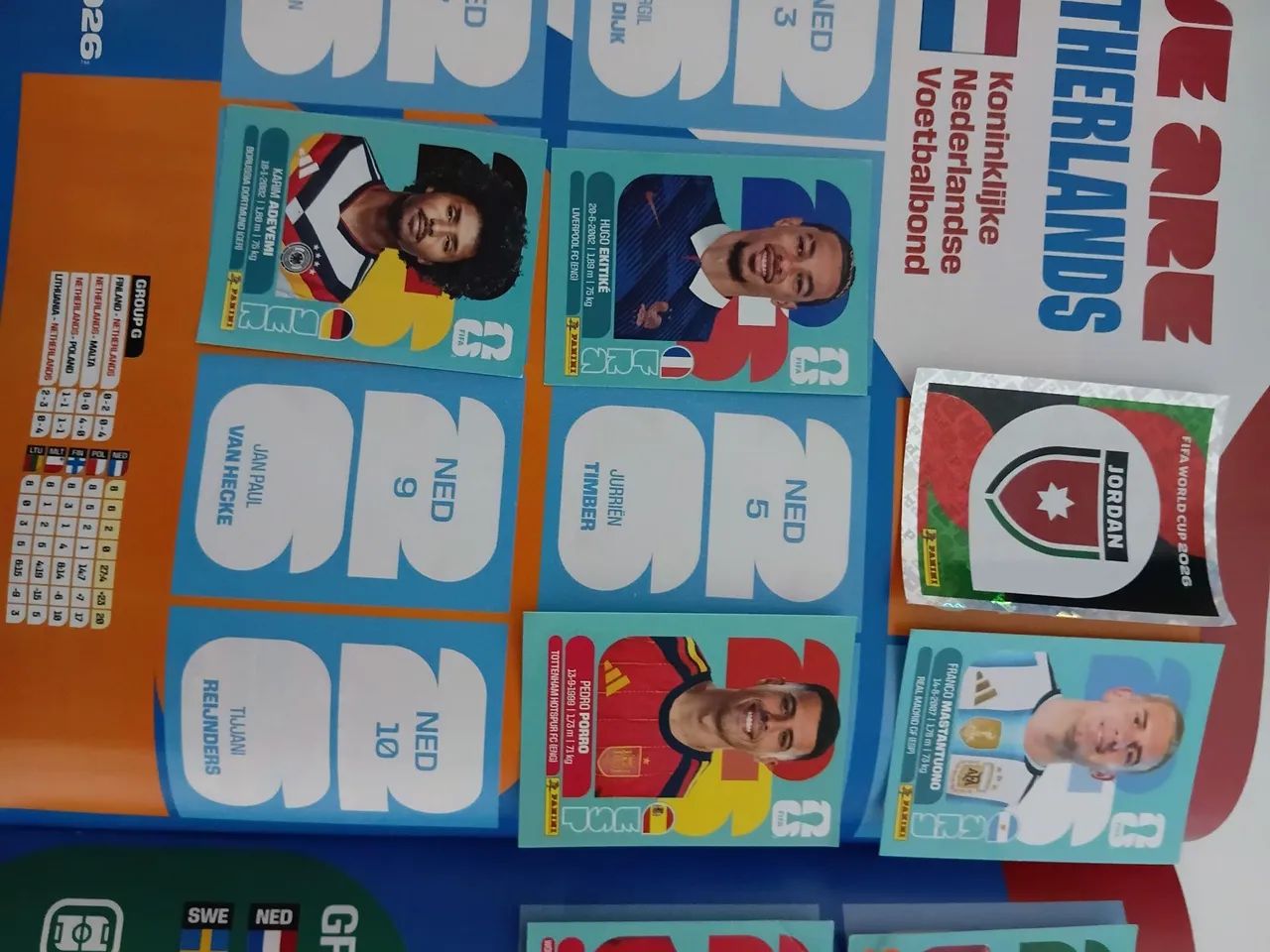 Álbum da copa mas 20 cartas mas 5 brilhantes.