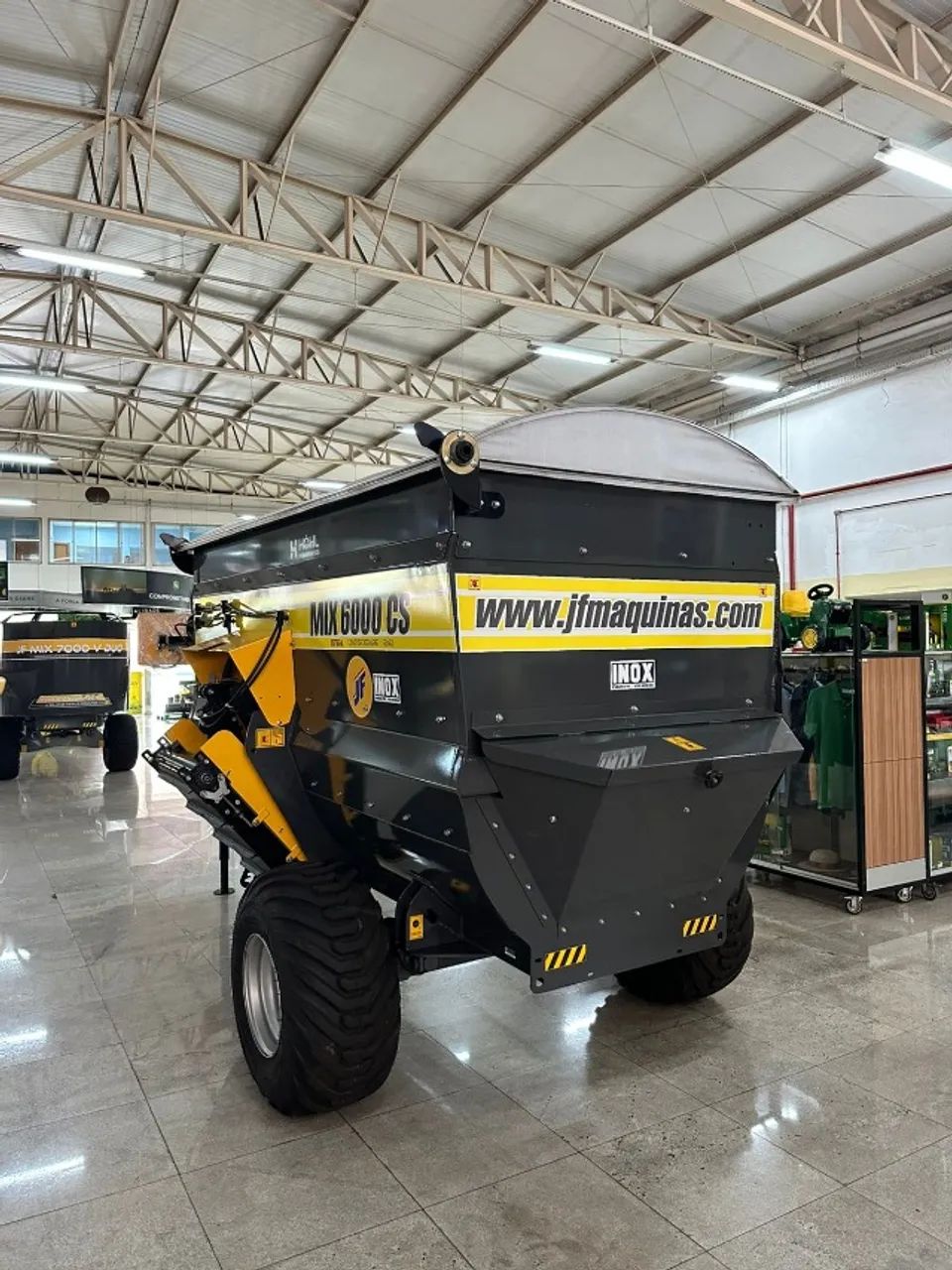 Vagão Misturador de Ração e Sal | Marca :JF | Mix 6000 -Novo - Foto 5