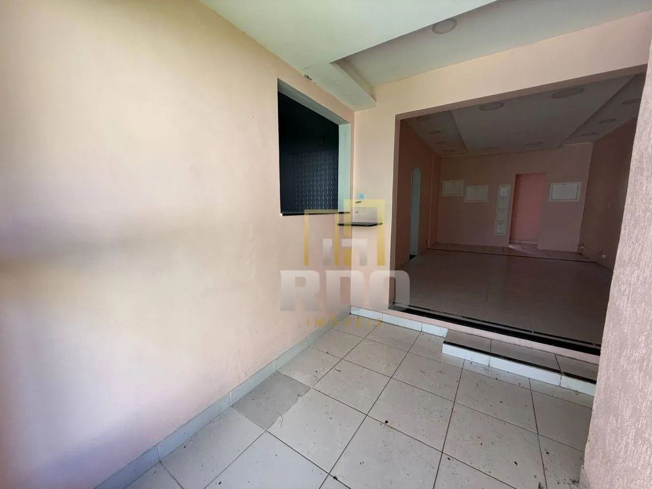 Espaço para locação no Centro de Rio das Ostras, 8 salas espaçosas! - Foto 2
