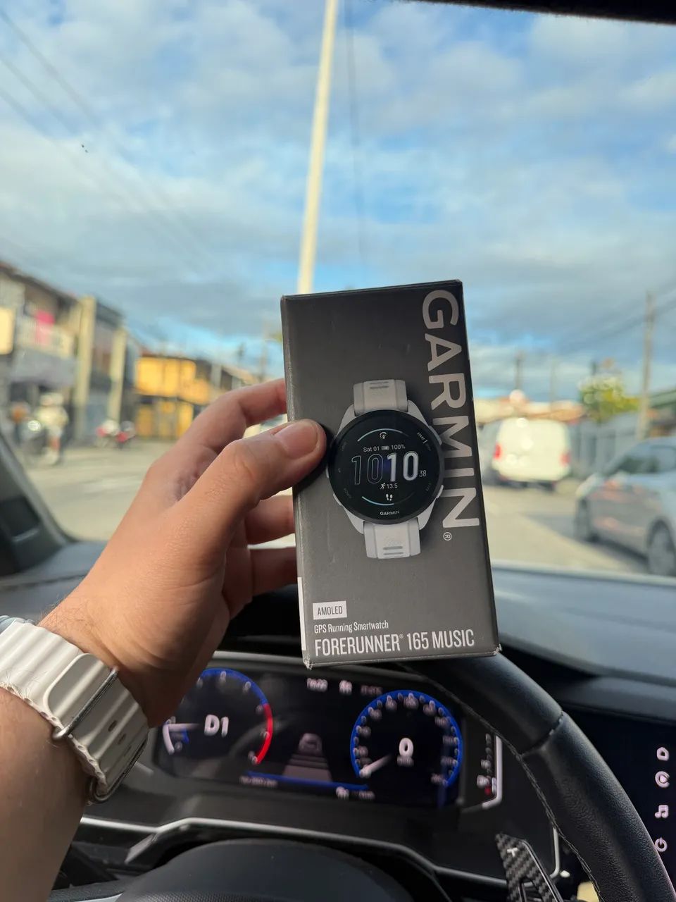 GARMIN FORERUNNER 165 Music Zero na caixa 
