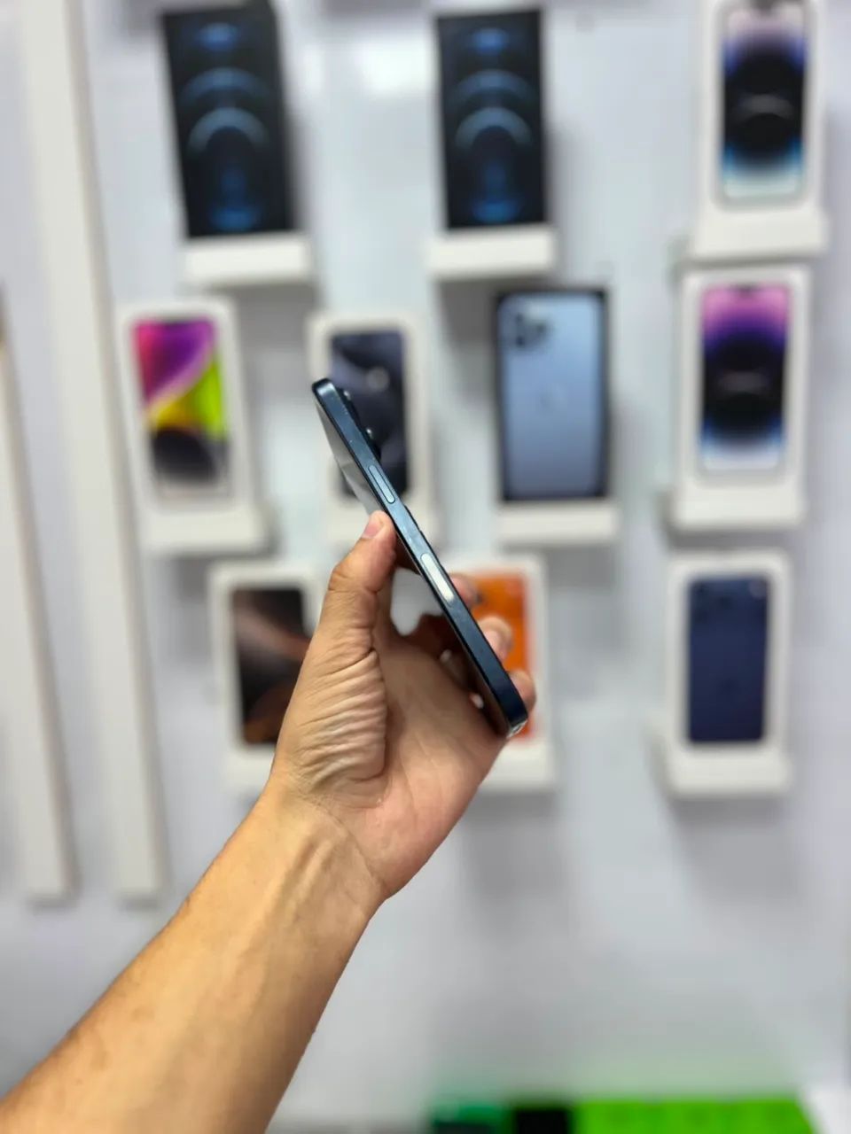 iPhone 15 Pro Max - 256GB  ?4.299,00 - Foto 3