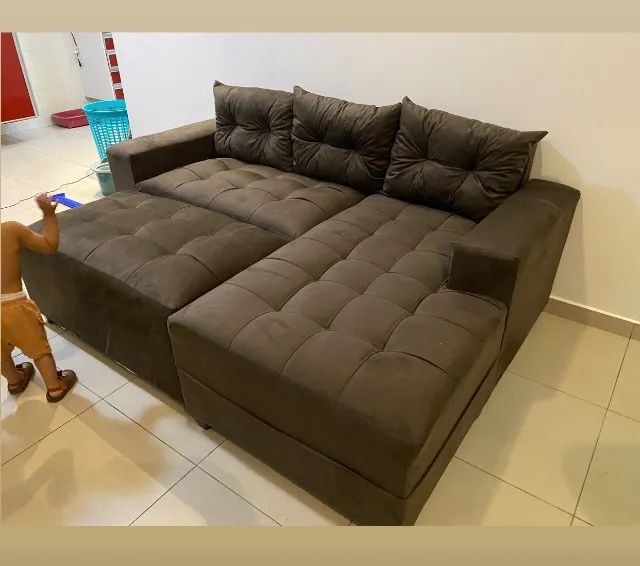 Chaise marrom lindo 