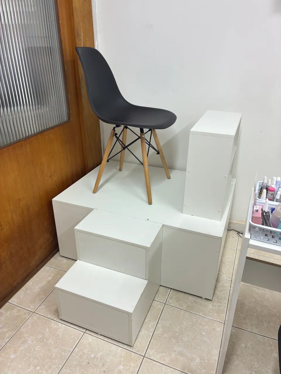 Móvel pra pedicure com apoiador