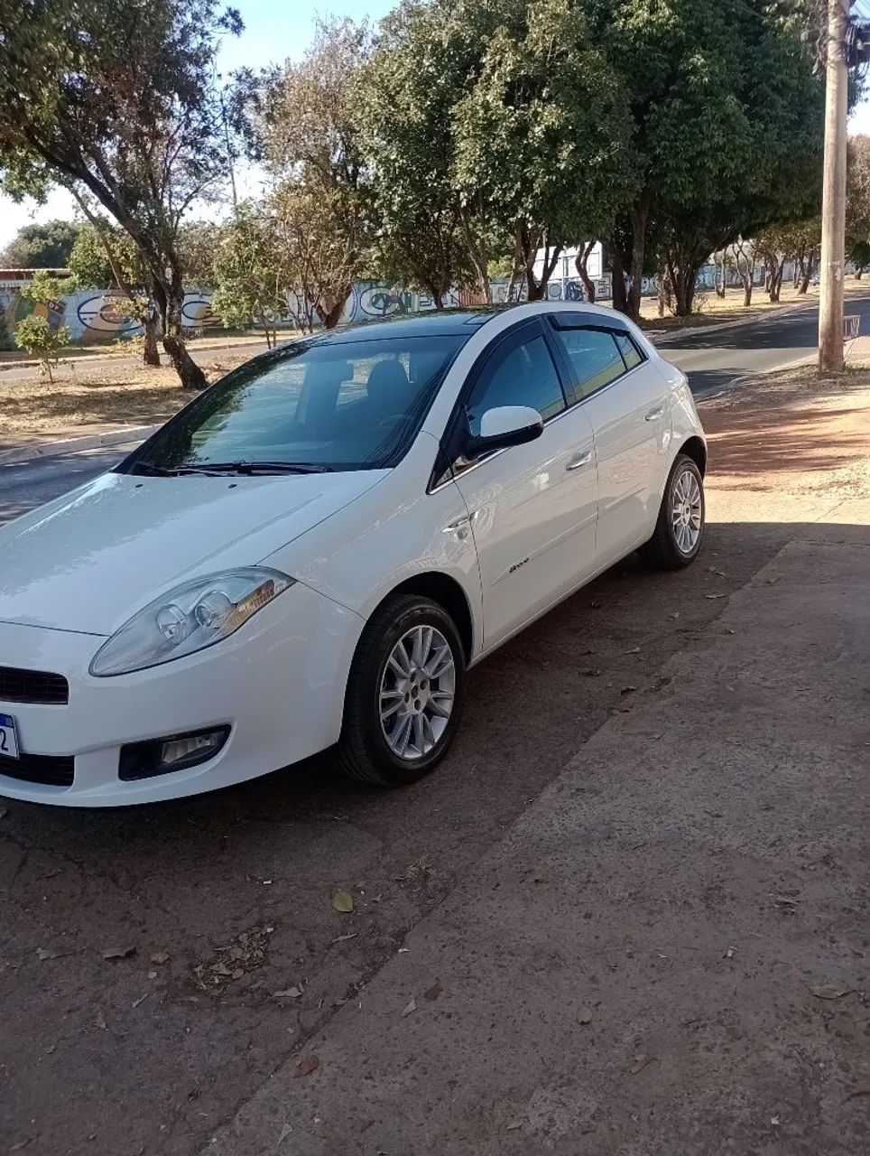 Fiat Bravo Bravo ESSENCE Dualogic 1.8 Flex 16V 5p 2012