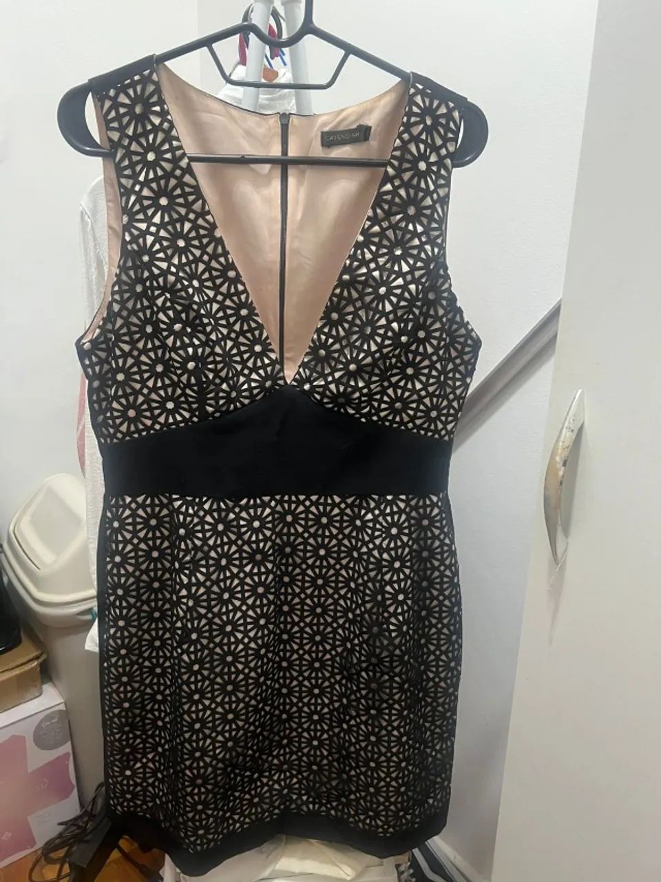 vestido preto e branco cavendish tamanho 42