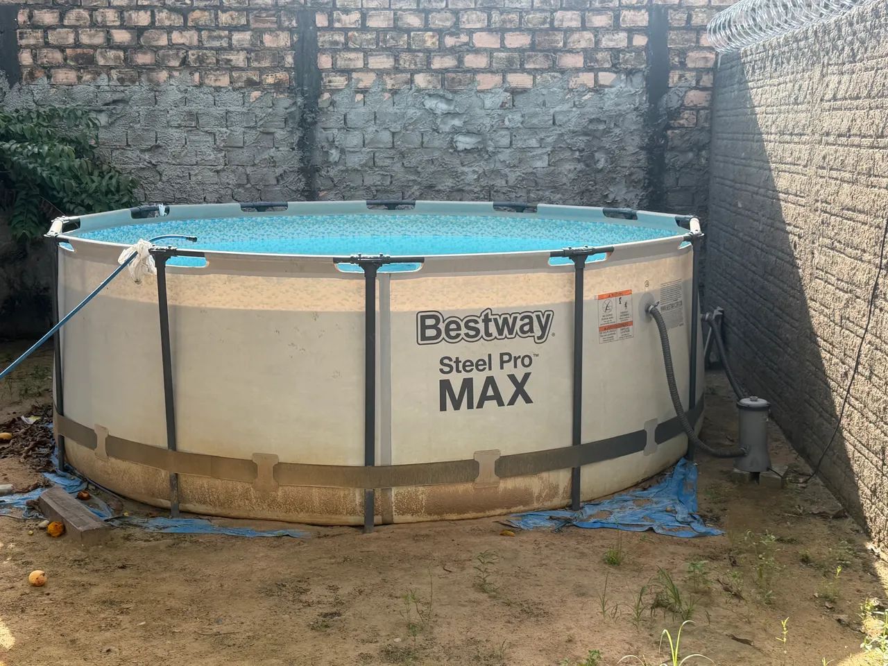 Piscina estrutural Bestway 10.250 litros