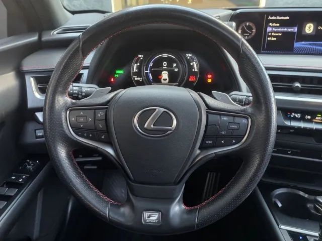 Lexus UX-250h F-sport 2.0 16V Aut.(hybrid), foto 11 de 17
