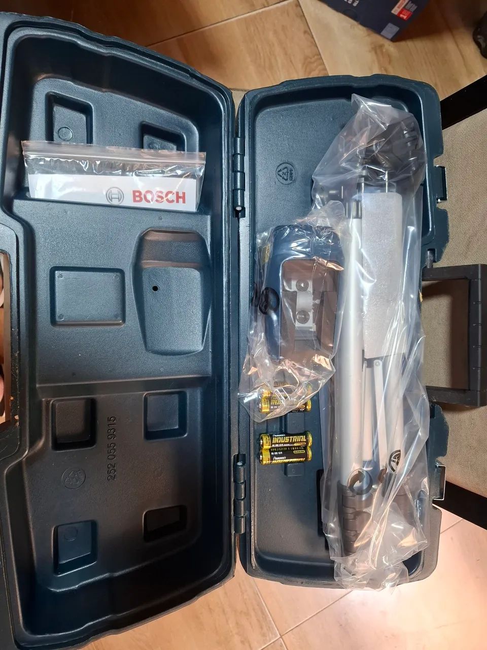 Nível a laser com tripé Boch - Foto 3