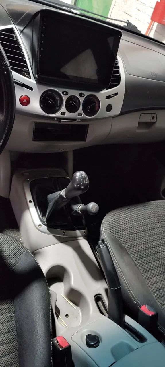 Mitsubishi L200 2015