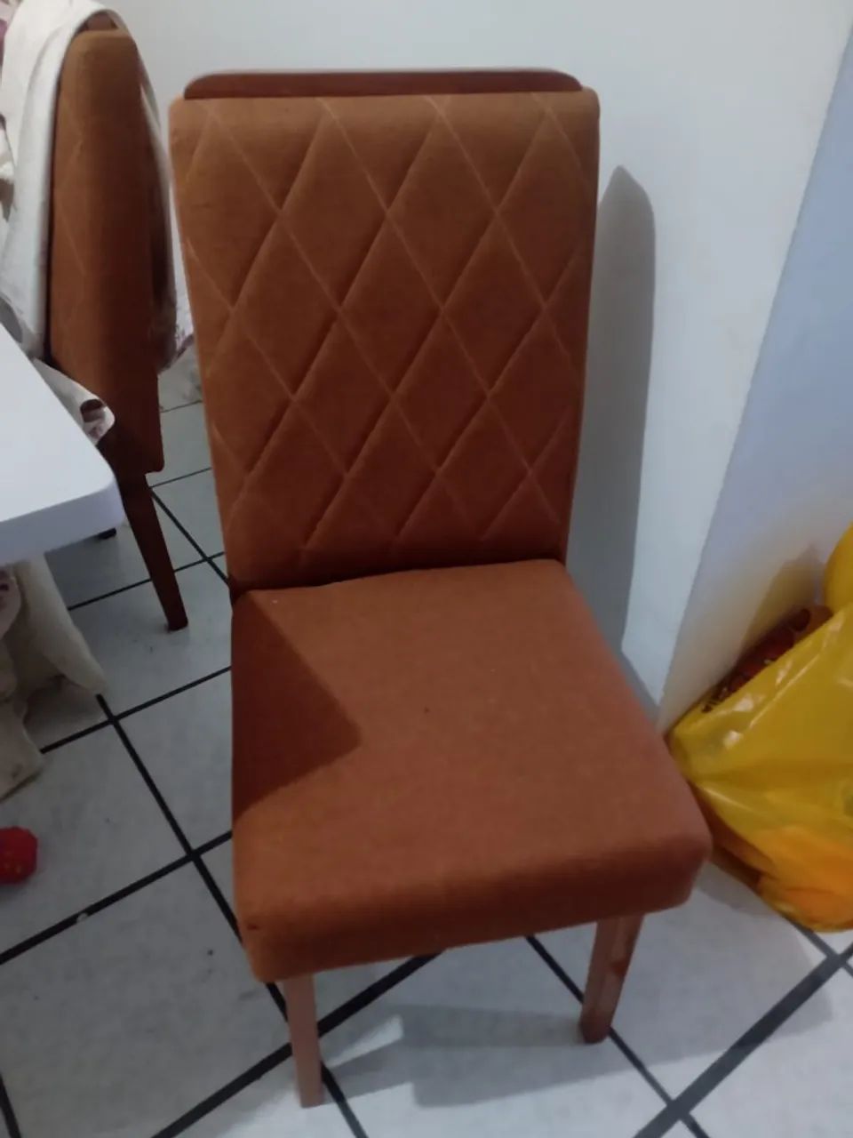 Mesa de Jantar 2 x 1,2m com 8 cadeiras. - Foto 4